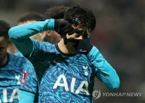 손흥민 멀티골 폭발…토트넘, 프레스턴 3-0 꺾고 FA컵 16강 안착