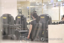 운동할 때 아직은 마스크 써요