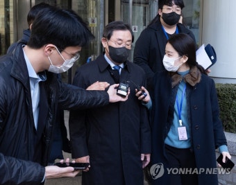'세월호 특조위 방해' 이병기 전 실장 1심서 무죄