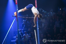 남자 장대높이뛰기 듀플랜티스, 시즌 첫 경기 역대 최고 6ｍ10