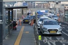 기본요금 인상에 썰렁한 택시승강장