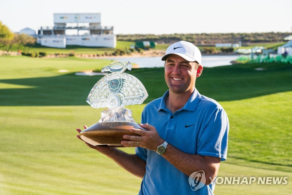 김주형, PGA 투어 WM 피닉스오픈서 1위 셰플러 제압하여 공동 10위 돌풍!