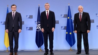 우크라 외무장관-나토 사무총장-EU 외교안보 고위대표 공동 기자회견