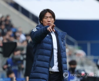 '개막 라이벌전' 잡은 홍명보 감독 