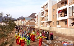 북한 각지 농장마을들에서 새집들이