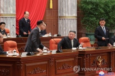 北김정은 올해 알곡고지 기어이 점령해야…전원회의 종료(종합2보)