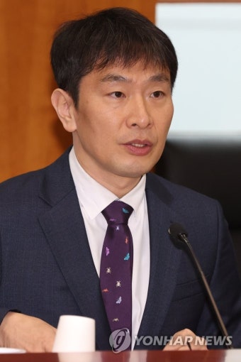 발언하는 이복현 금융감독원장