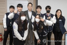 구미전자공고 찾은 이재용 기술인재가 제조업 경쟁력의 원동력