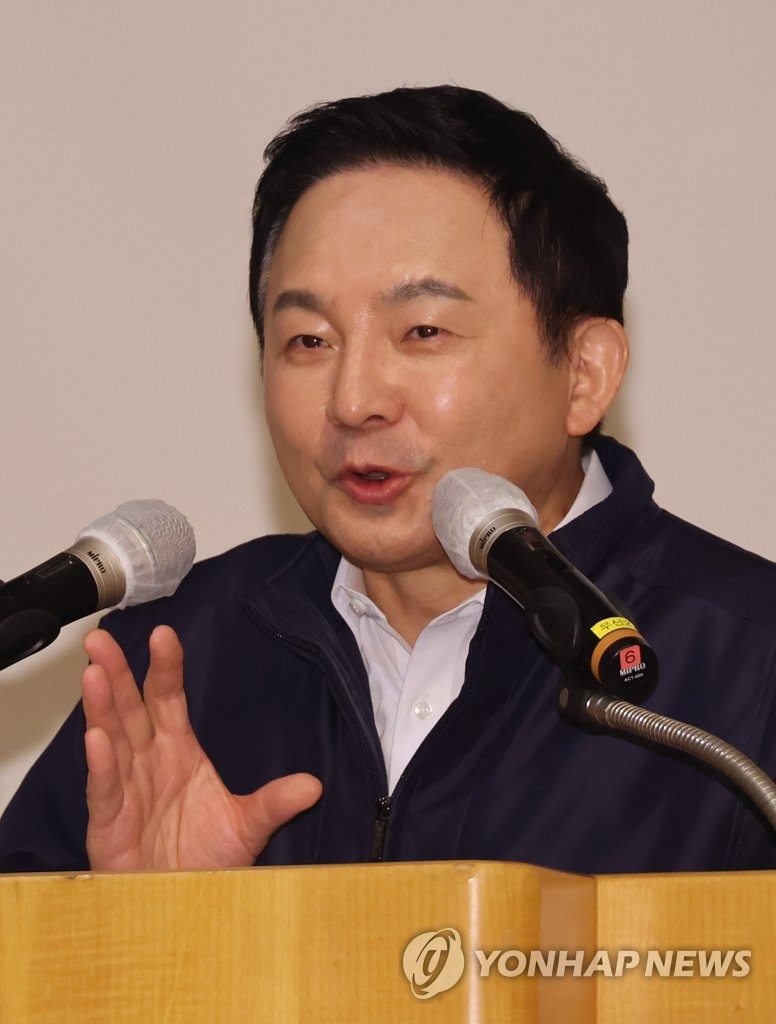 이재명, 더불어민주당 김윤덕 의원과 최휘영 대표를 각각 국토부와 문화체육관광부 장관 후보자로 지명