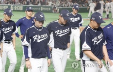 고개 숙인 WBC 대표팀