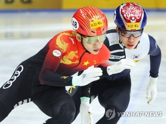 쇼트트랙 박지원, 1,000ｍ 조 1위로 준결승행…린샤오쥔은 탈락