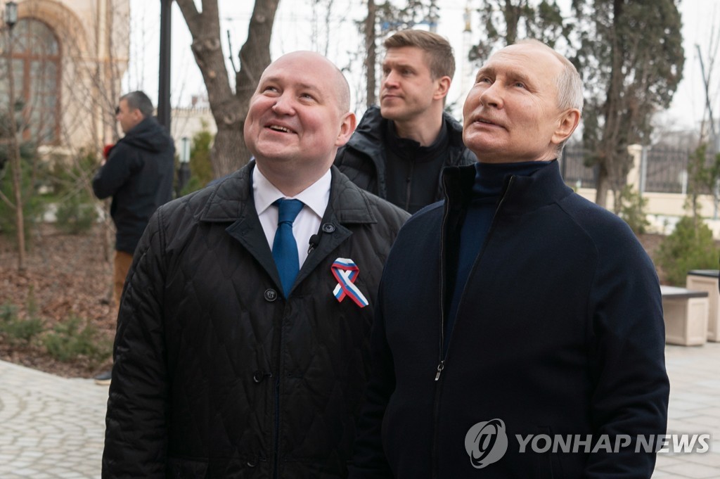 러시아 대통령 푸틴, 우크라이나 핵무기 보유 가능성에 파괴 수단 동원 경고