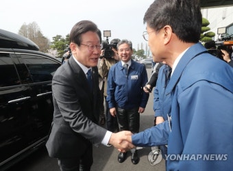 현대차 울산공장 방문한 이재명