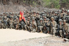 필승 외치는 한미 해병대