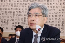 의원 질의에 답변하는 김상환 법원행정처장