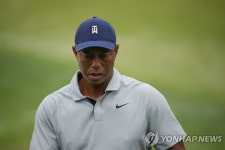 마스터스 출전 우즈 걷는 게 문제…재기 원동력은 부단한 노력
