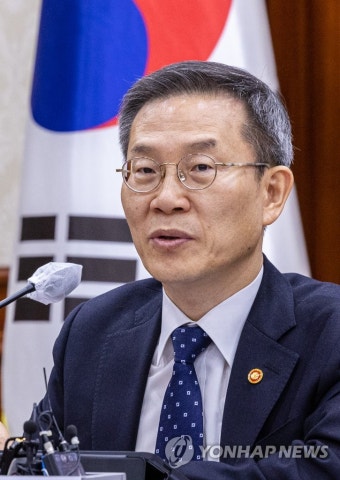 3대 주력기술 초격차 연구ㆍ개발 전략 발표하는 이종호 과기정통부 장관