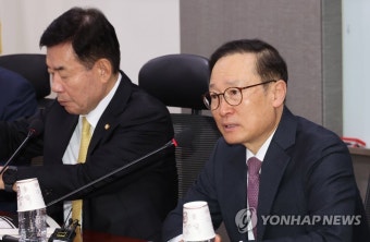 인사말하는 홍영표 의원