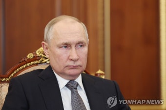 푸틴 러 대통령, 우크라 헤르손 군부대 방문