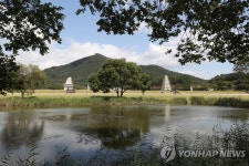 익산 미륵사지에 가면…세프·시인·고고학자 등과 담소