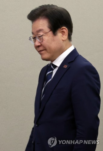 최고위 참석하는 이재명 대표