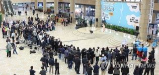 이륙데이 버스킹 공연장으로 변신한 공항