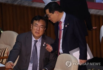 정진석 의원과 태영호 의원