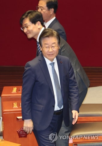 특검법 투표하는 이재명 대표
