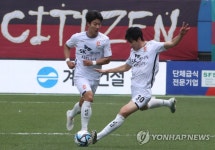 슛 날리는 김봉수
