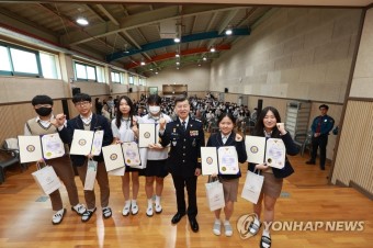 홍기현 경기남부청장, '청소년 마약 및 학교 폭력' 예방교육 진행