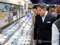 정용진 이마트는 위기에 항상 성장…오프라인에 더 많이 투자