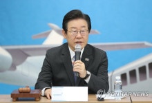 발언하는 이재명 대표