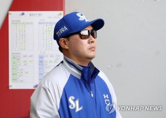 박진만 삼성 감독, 비디오 판독 결과에 항의하다 퇴장
