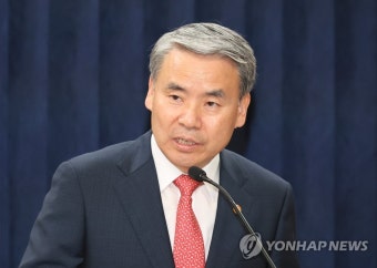 축사하는 이종섭 국방부 장관