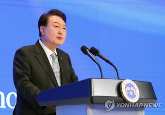 아시안리더십콘퍼런스 개회식 축사하는 윤석열 대통령