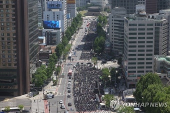 민주노총, 정권 퇴진 요구 집회
