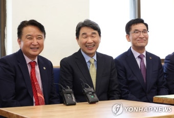 이주호 부총리, 충북 교육계 인사들과 간담회