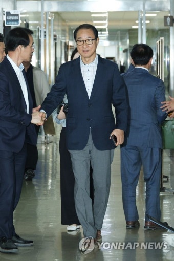 검찰, '돈봉투' 이성만 구속영장