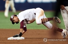 도루 성공하는 이정후