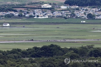 북한, 전국 1천여개 농장에서 모내기 마쳐