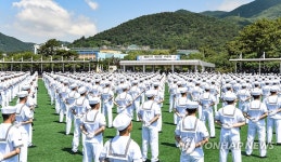 해군병 691기 수료식