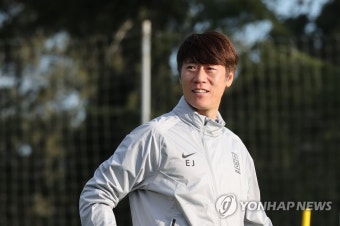 김은중 감독의 미소