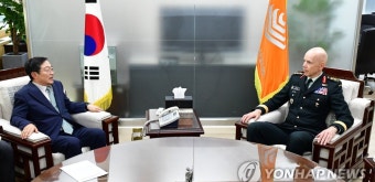 백승주 전쟁기념사업회장, 캐나다 국방참모총장 환담