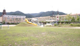 [도시재생 현장을가다] ⑤텅빈학교, 아이들과 나눠 동네거점으로