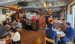 [르포] 조선업 호황에 울산 꽃바위 외국인 특화거리 북적