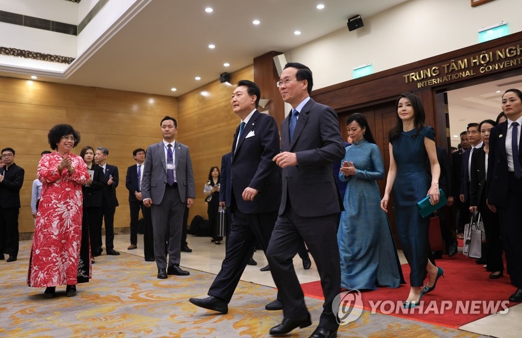 한국 대통령 이재명, 베트남 대서기장과 회동 강조...국빈 만찬에 국내 4대 그룹 총수 참석