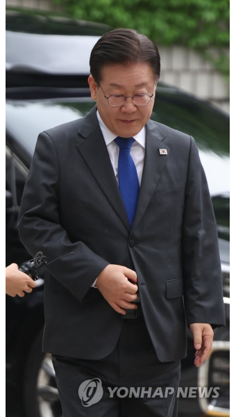 법정향하는 이재명 대표