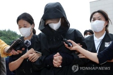 생후 이틀 아기 생매장…친모 영장실질심사