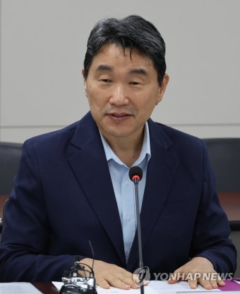 간담회 참석한 이주호 사회부총리