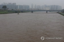 물 불어난 왕숙천